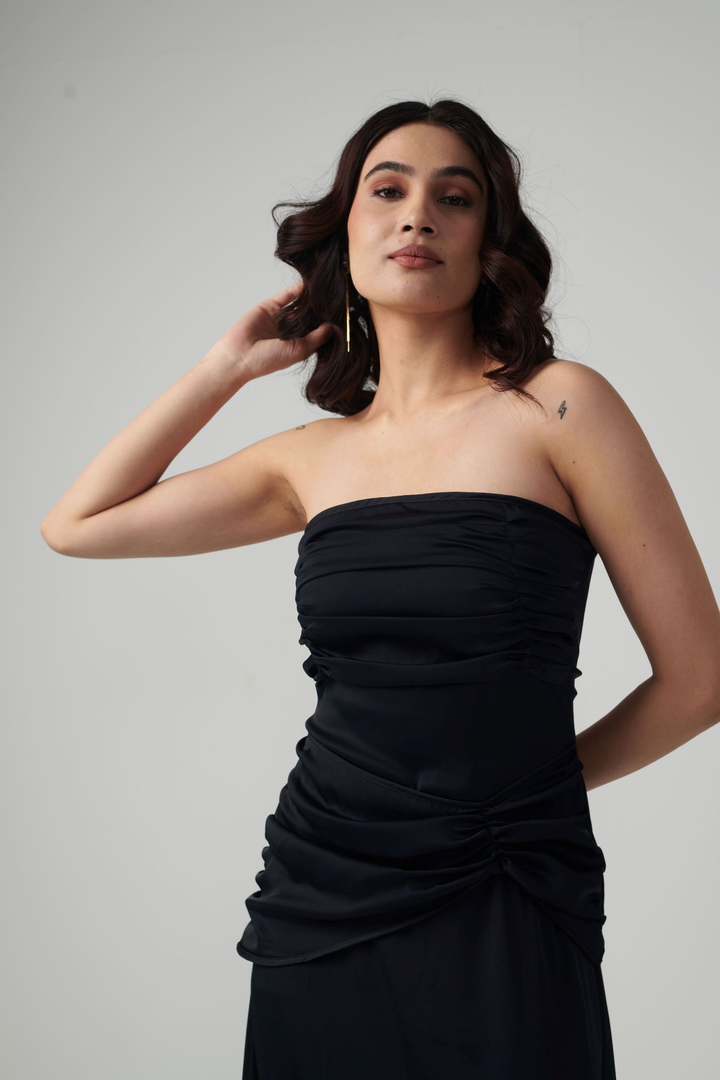 Seoraa Loungewear Black Colour Gown With Rushing